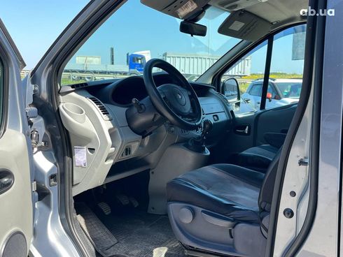 Renault Trafic 2014 серый - фото 44
