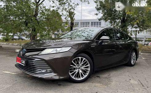 Toyota Camry 2019 - фото 9