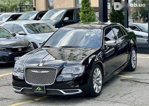 Chrysler 300C 2018 - фото 4