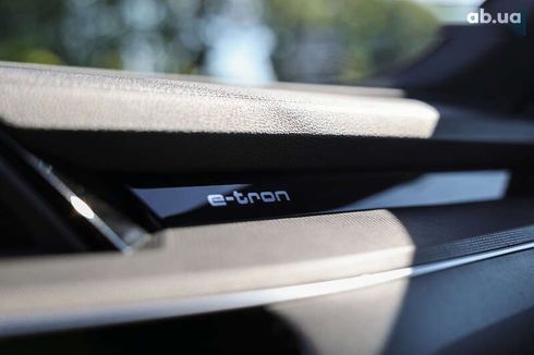 Audi E-Tron 2022 - фото 12
