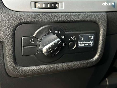 Volkswagen Touareg 2011 - фото 22