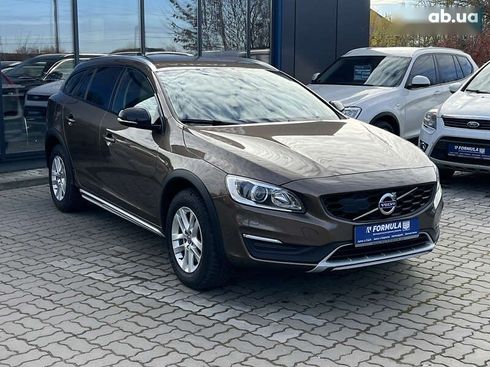 Volvo V60 Cross Country 2017 - фото 2