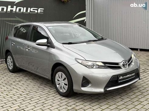 Toyota Auris 2014 - фото 4