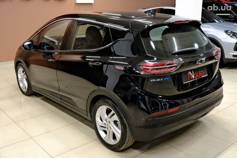 Chevrolet Bolt 2024 черный - фото 4