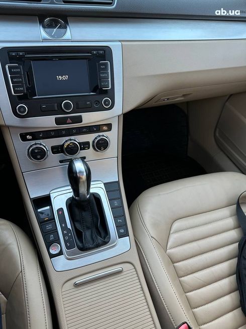 Volkswagen Passat 2012 коричневый - фото 15