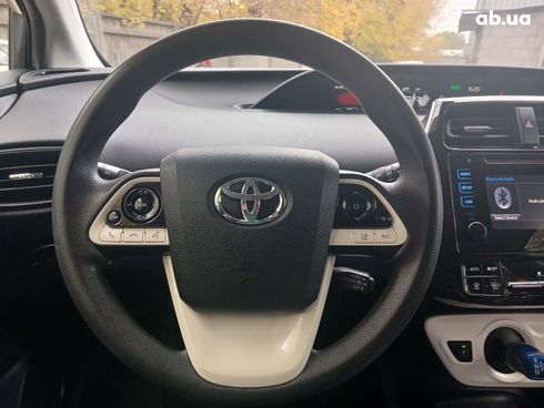 Toyota Prius 2016 серый - фото 24