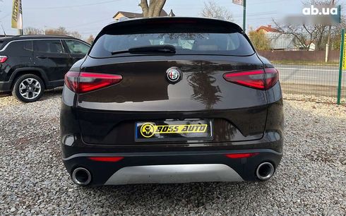 Alfa Romeo Stelvio 2017 - фото 6