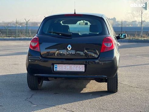 Renault Clio 2007 - фото 8