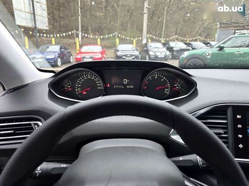 Peugeot 308 2015 - фото 9