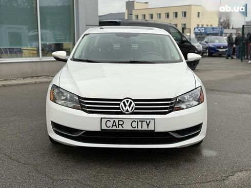Volkswagen Passat 2012 - фото 2