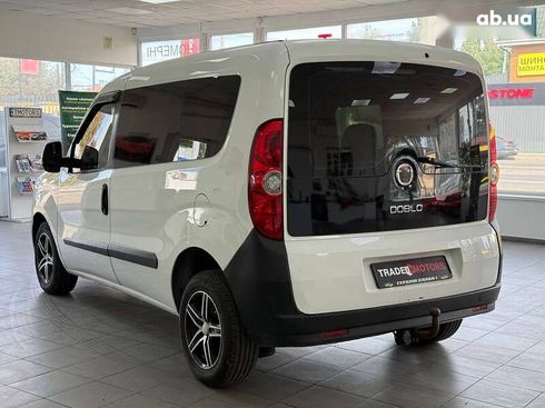 Fiat Doblo 2010 - фото 12