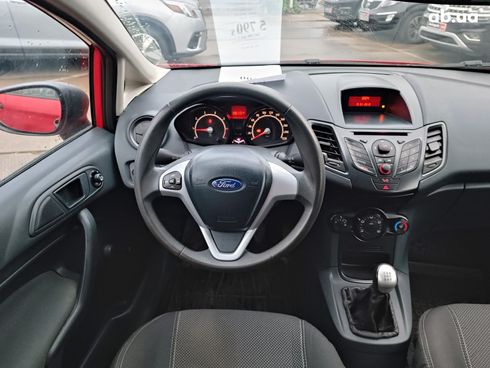 Ford Fiesta 2012 красный - фото 25