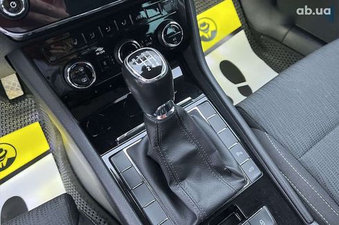Skoda Superb 2019 - фото 15