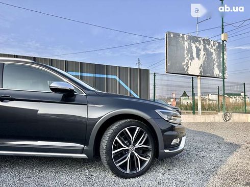 Volkswagen passat alltrack 2018 - фото 3