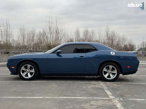 Dodge Challenger 2021 - фото 7