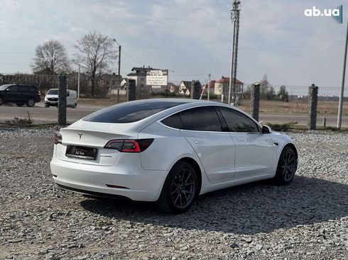 Tesla Model 3 2020 - фото 14