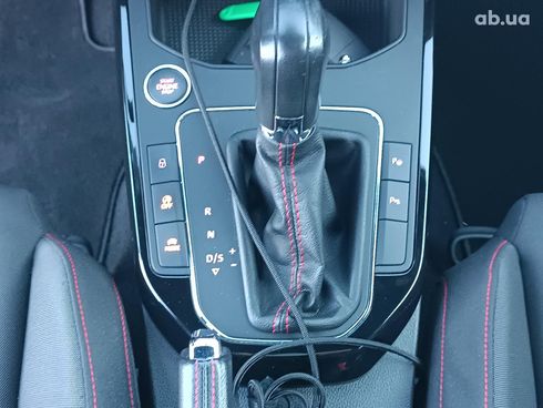 SEAT Arona 2018 красный - фото 27