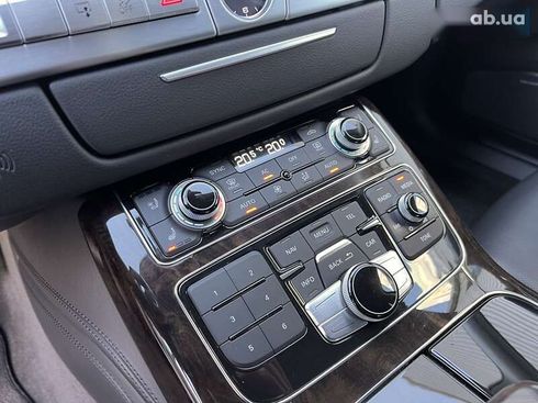 Audi A8 2011 - фото 25