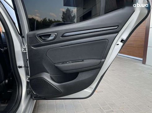 Renault Megane 2016 - фото 29