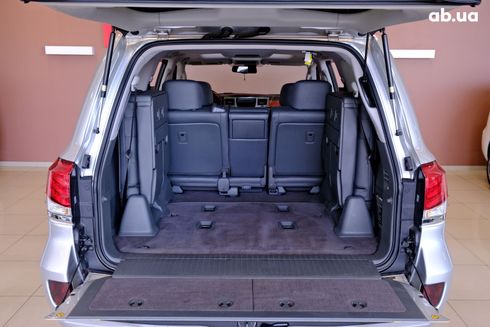 Lexus LX 2008 серебристый - фото 9