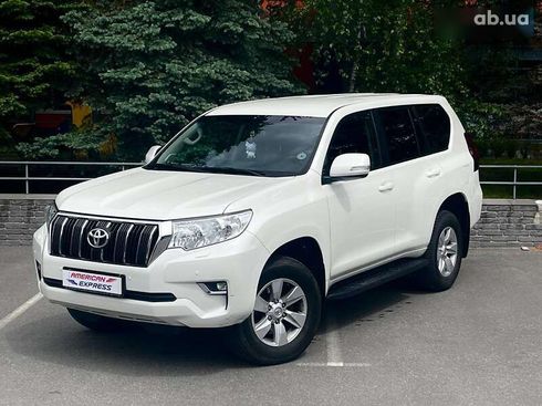 Toyota Land Cruiser Prado 2019 - фото 2