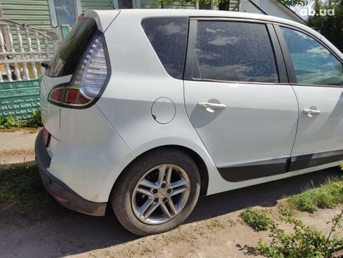 Renault Scenic 2012 - фото 4