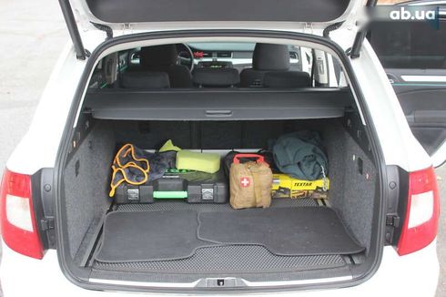 Skoda Superb 2011 - фото 14