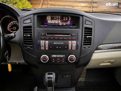 Mitsubishi Pajero Wagon 2009 - фото 27