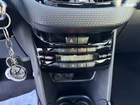 Peugeot 2008 2015 - фото 14