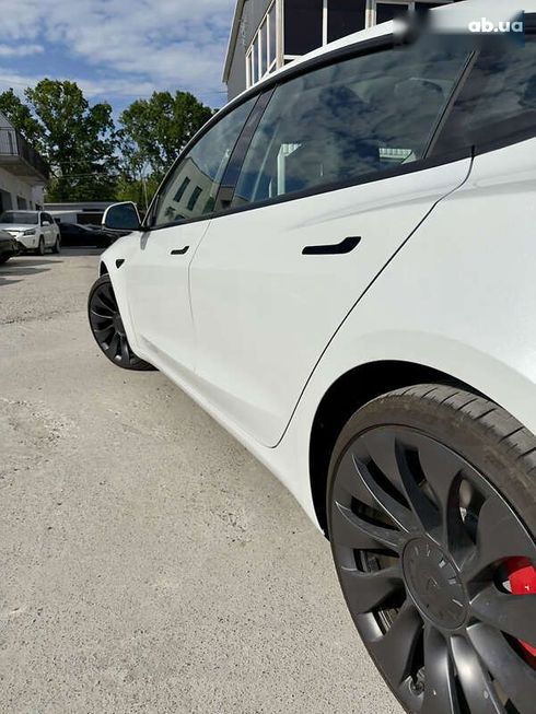 Tesla Model 3 2022 - фото 13