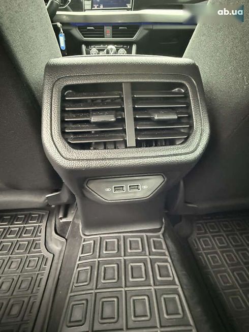 Volkswagen e-Bora 2020 - фото 17