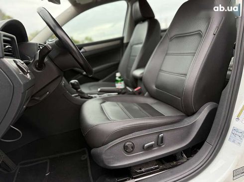 Volkswagen Passat 2020 - фото 23