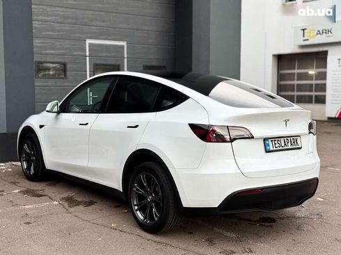 Tesla Model Y 2024 - фото 8