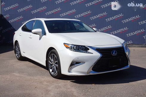 Lexus ES 2018 - фото 3