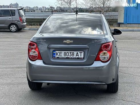 Chevrolet Aveo 2014 - фото 24