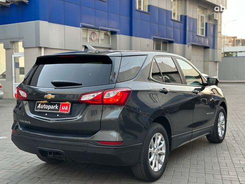 Chevrolet Equinox 2019 серый - фото 5