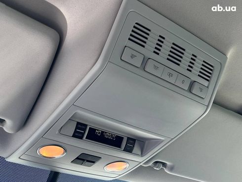 Volkswagen Multivan 2012 черный - фото 31