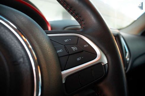 Jeep Compass 2017 - фото 19