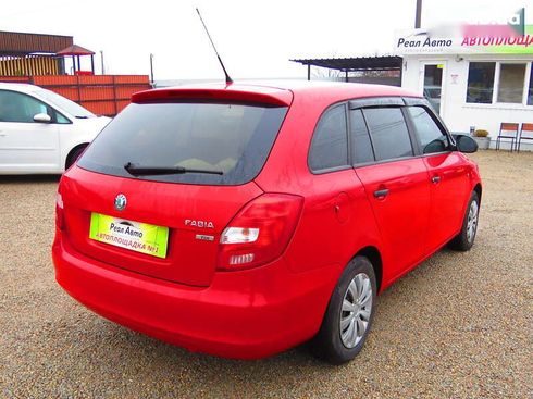 Skoda Fabia 2011 - фото 3