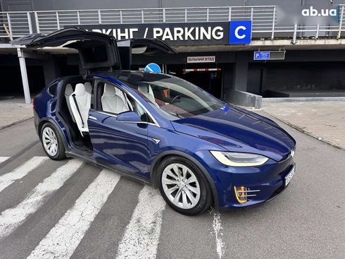 Tesla Model X 2017 - фото 18