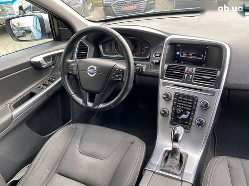 Volvo XC60 2017 - фото 9