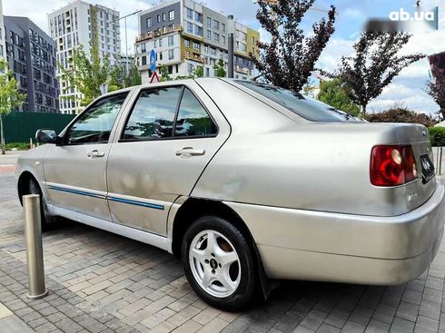 Chery Amulet 2008 - фото 12