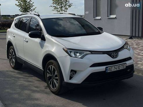 Toyota RAV4 2018 - фото 7
