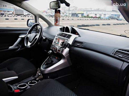 Toyota Verso 2012 - фото 21