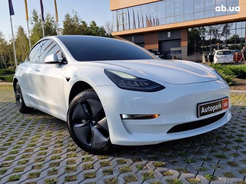 Tesla Model 3 2019 белый - фото 15