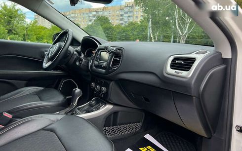 Jeep Compass 2018 - фото 10