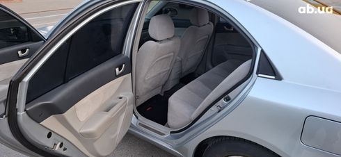 Hyundai Sonata 2006 серебристый - фото 6