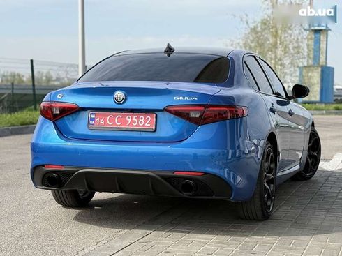 Alfa Romeo Giulia 2017 - фото 26