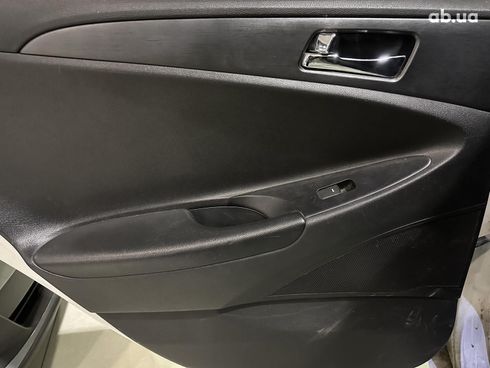 Hyundai Sonata 2014 белый - фото 9