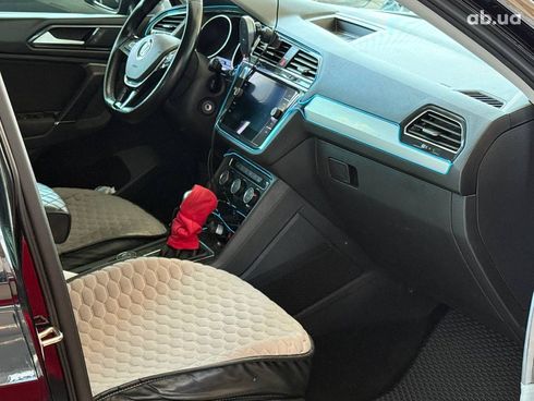 Volkswagen Tiguan 2018 черный - фото 16